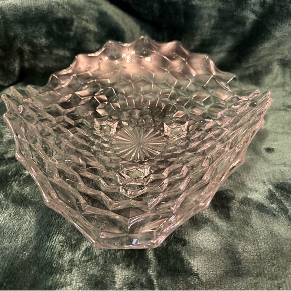 Fostoria American 2056 Clear Tri-corner 3 Footed Serving Fruit Bowl Vintage - Picture 2 of 7